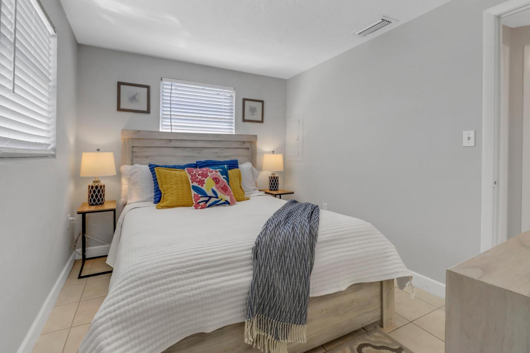 Little Beach House W/ Pool&Spa - 5 Minutes To Vanderbilt Beach Naples Exterior foto