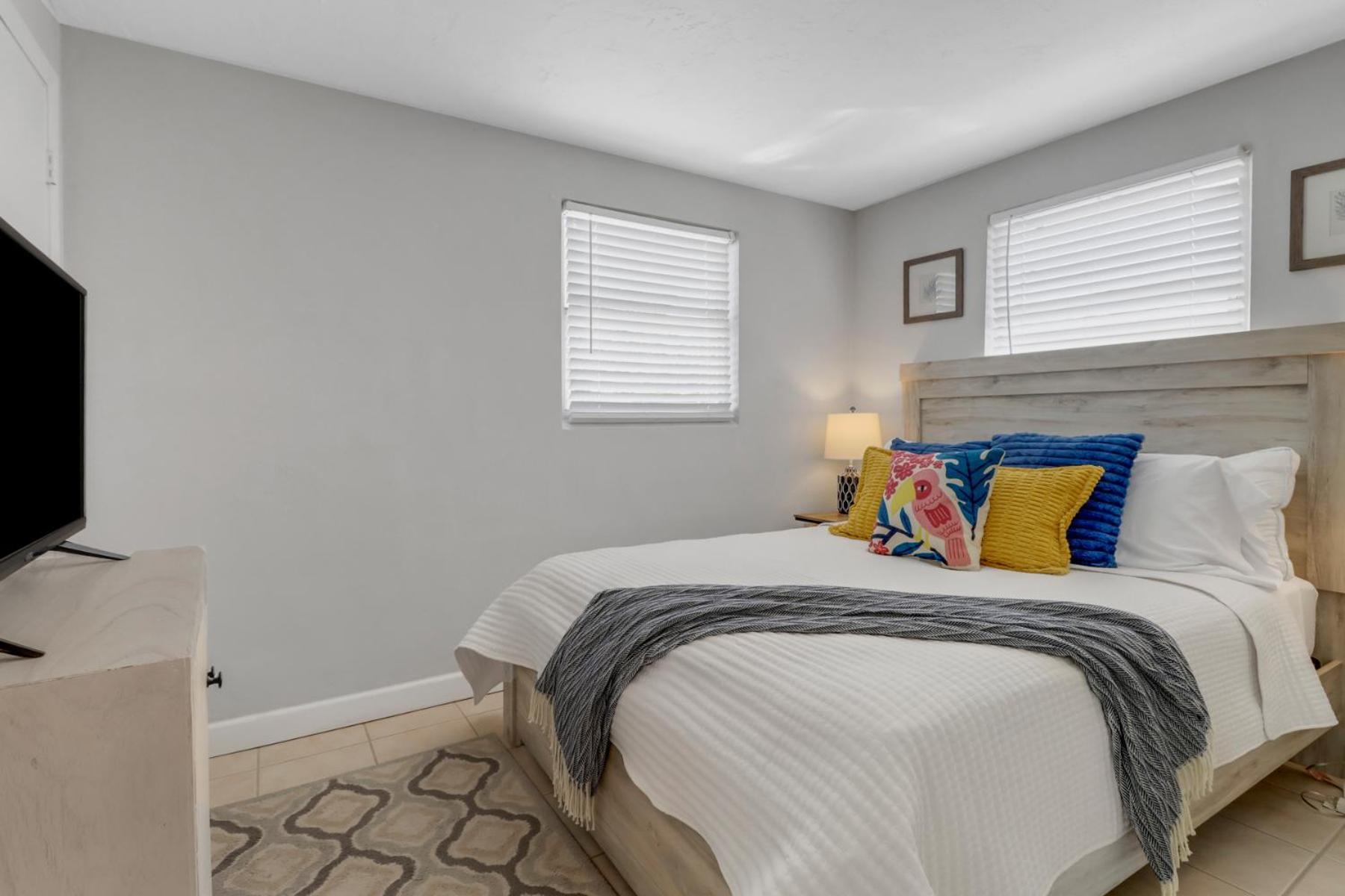 Little Beach House W/ Pool&Spa - 5 Minutes To Vanderbilt Beach Naples Exterior foto